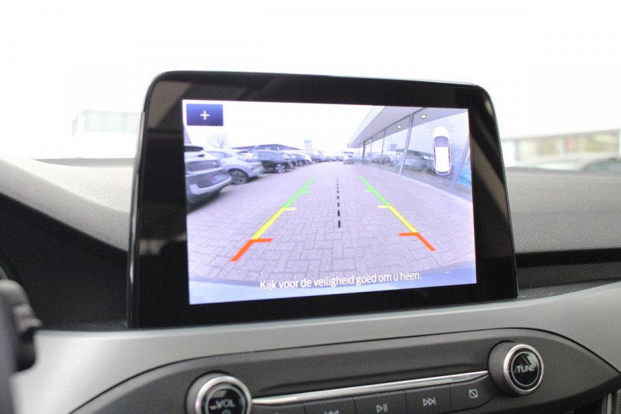 Ford Focus 1.0 EcoBoost Hybrid Active Style | Panoramadak | Winter Pack | Camera | Navigatie | Cruise control