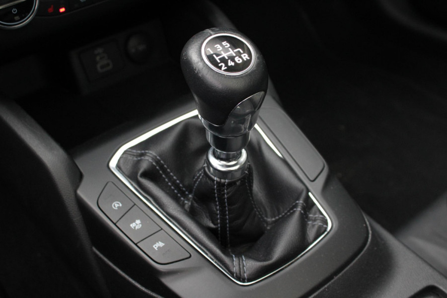 Ford Focus 1.0 EcoBoost Hybrid Active Style | Panoramadak | Winter Pack | Camera | Navigatie | Cruise control