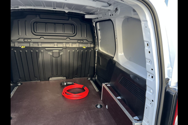 Opel Combo Electric L1 50kWh | Apple Carplay | passagiersbankje | Comfort stoel | betimmering | rijklaarprijs