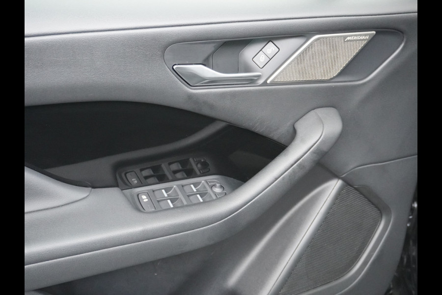 Jaguar I-PACE EV400pk 4WD Leer Pano-Dak Meridan-HiFi 90kWh Camera Apple Carplay Android Auto Stuurverwarming DAB PDC Keyless entry/start LED Lmv 18" Bluetooth WiFi Verkeersbord detectie Cruise Control  Uitparkeer waarschuwing Business Edition 400PK 696NM Koppel