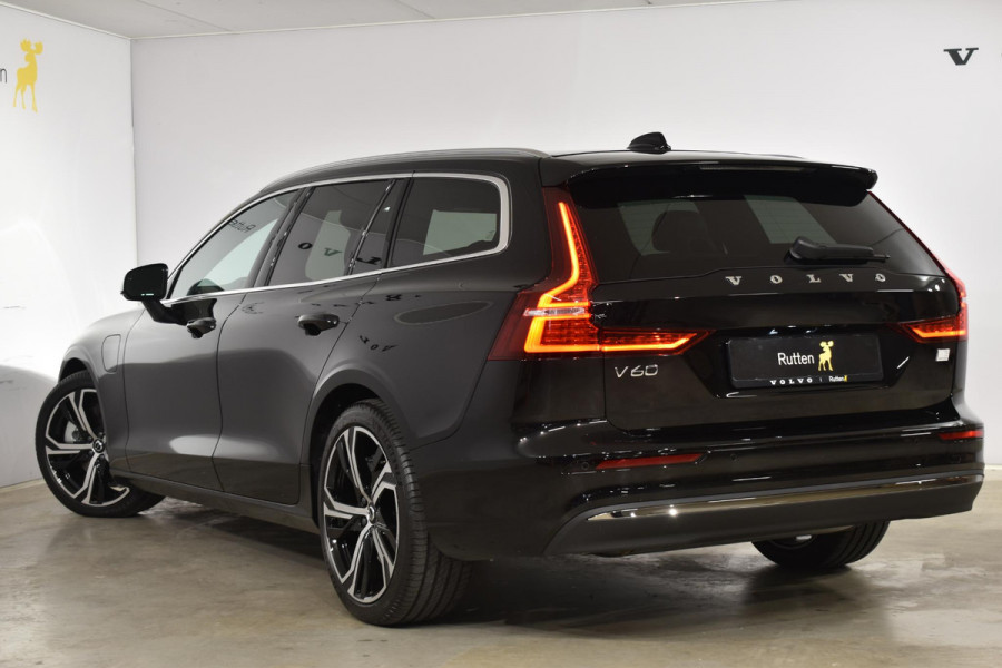 Volvo V60 T6 350PK Longe Range AWD Plus Bright / Sport lederen bekleding / Harman Kardon / 19'' velgen / Donker getint glas