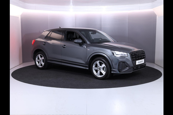 Audi Q2 35 TFSI S Edition 150 pk S-tronic | Verlengde garantie | Navigatie | Parkeersensoren achter | Adaptieve cruise control | Autom. airco | Matrix LED koplampen | S-line |