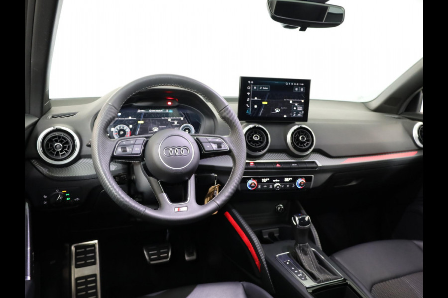 Audi Q2 35 TFSI S Edition 150 pk S-tronic | Verlengde garantie | Navigatie | Parkeersensoren achter | Adaptieve cruise control | Autom. airco | Matrix LED koplampen | S-line |
