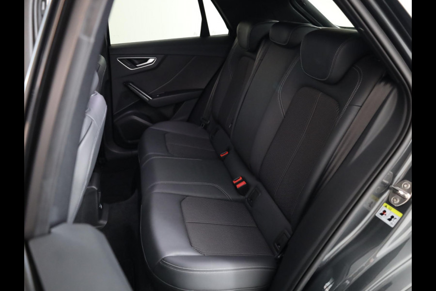 Audi Q2 35 TFSI S Edition 150 pk S-tronic | Verlengde garantie | Navigatie | Parkeersensoren achter | Adaptieve cruise control | Autom. airco | Matrix LED koplampen | S-line |