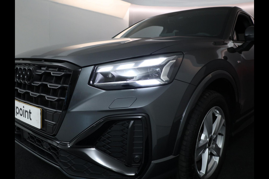 Audi Q2 35 TFSI S Edition 150 pk S-tronic | Verlengde garantie | Navigatie | Parkeersensoren achter | Adaptieve cruise control | Autom. airco | Matrix LED koplampen | S-line |