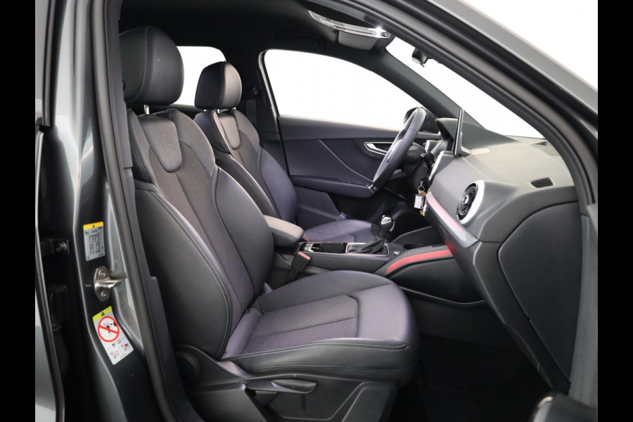 Audi Q2 35 TFSI S Edition 150 pk S-tronic | Verlengde garantie | Navigatie | Parkeersensoren achter | Adaptieve cruise control | Autom. airco | Matrix LED koplampen | S-line |