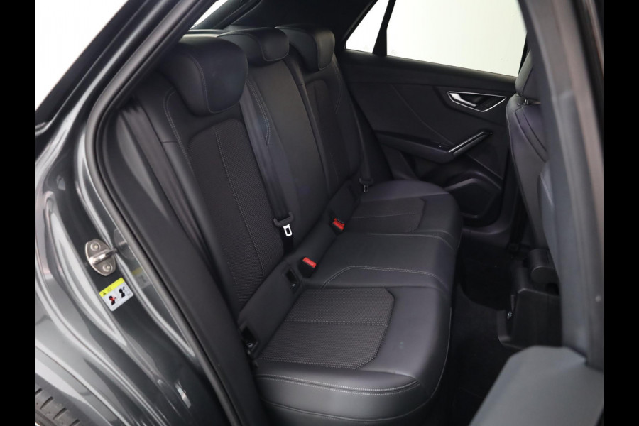 Audi Q2 35 TFSI S Edition 150 pk S-tronic | Verlengde garantie | Navigatie | Parkeersensoren achter | Adaptieve cruise control | Autom. airco | Matrix LED koplampen | S-line |