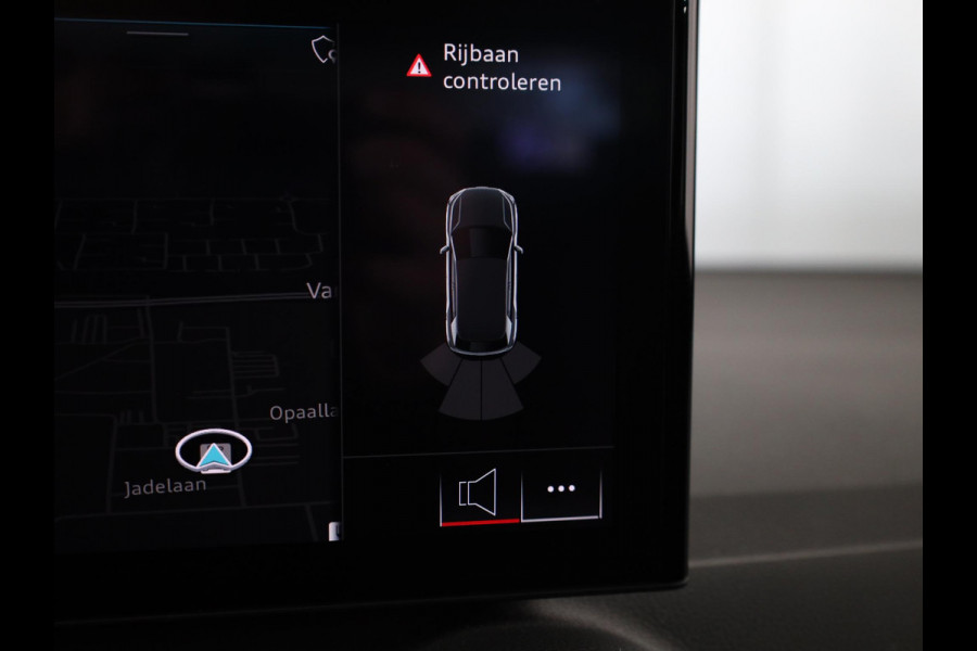 Audi Q2 35 TFSI S Edition 150 pk S-tronic | Verlengde garantie | Navigatie | Parkeersensoren achter | Adaptieve cruise control | Autom. airco | Matrix LED koplampen | S-line |