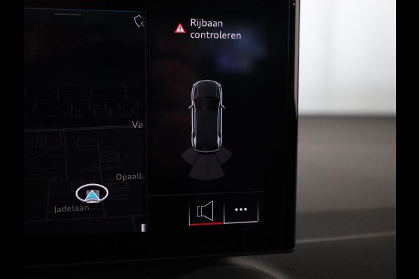 Audi Q2 35 TFSI S Edition 150 pk S-tronic | Verlengde garantie | Navigatie | Parkeersensoren achter | Adaptieve cruise control | Autom. airco | Matrix LED koplampen | S-line |