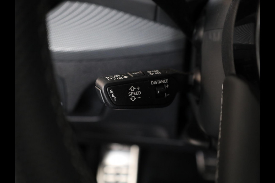 Audi Q2 35 TFSI S Edition 150 pk S-tronic | Verlengde garantie | Navigatie | Parkeersensoren achter | Adaptieve cruise control | Autom. airco | Matrix LED koplampen | S-line |
