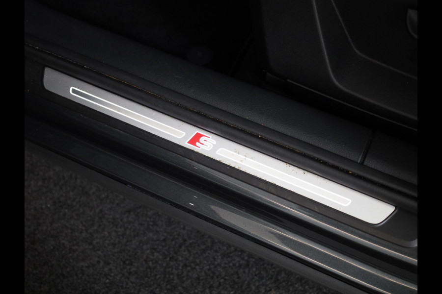 Audi Q2 35 TFSI S Edition 150 pk S-tronic | Verlengde garantie | Navigatie | Parkeersensoren achter | Adaptieve cruise control | Autom. airco | Matrix LED koplampen | S-line |