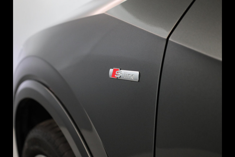 Audi Q2 35 TFSI S Edition 150 pk S-tronic | Verlengde garantie | Navigatie | Parkeersensoren achter | Adaptieve cruise control | Autom. airco | Matrix LED koplampen | S-line |