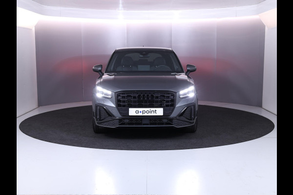 Audi Q2 35 TFSI S Edition 150 pk S-tronic | Verlengde garantie | Navigatie | Parkeersensoren achter | Adaptieve cruise control | Autom. airco | Matrix LED koplampen | S-line |