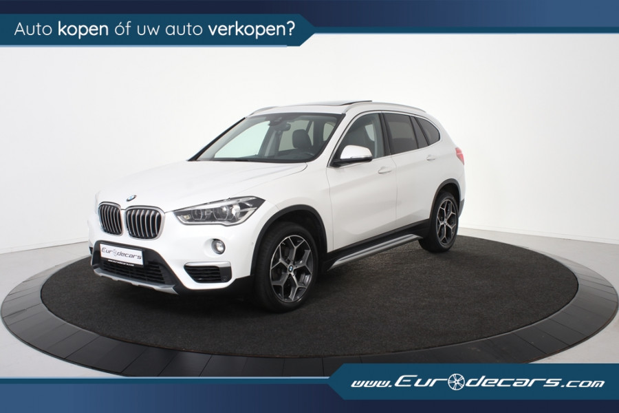 BMW X1 sDrive18i *1ste Eigenaar*Leer*Navigatie*HUD*Panoramadak*