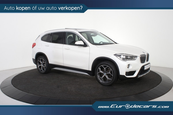 BMW X1 sDrive18i *1ste Eigenaar*Leer*Navigatie*HUD*Panoramadak*