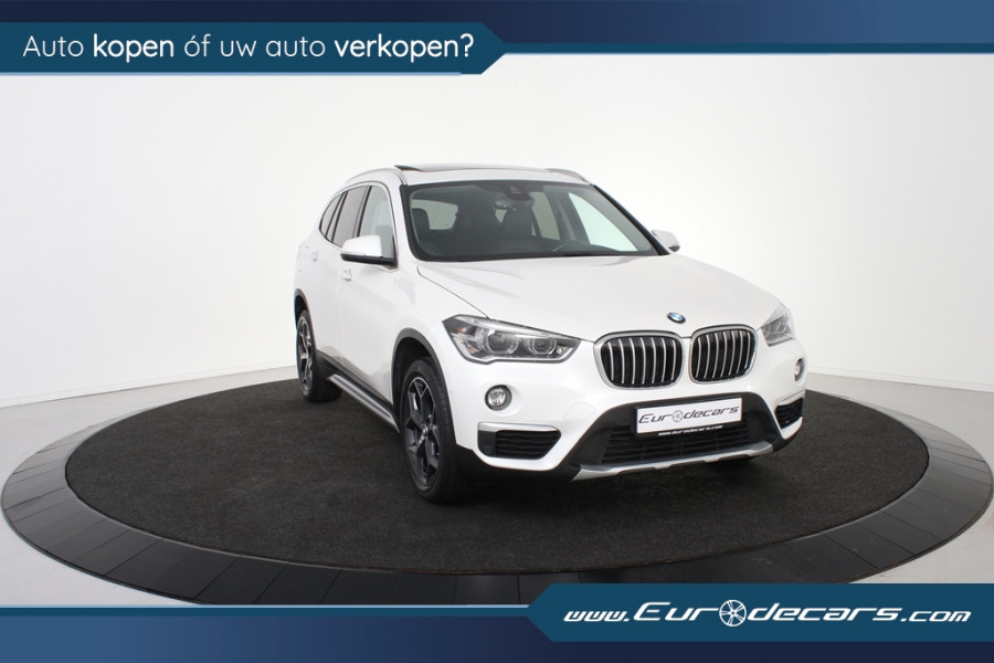 BMW X1 sDrive18i *1ste Eigenaar*Leer*Navigatie*HUD*Panoramadak*