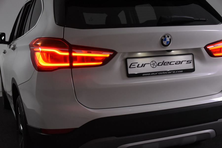 BMW X1 sDrive18i *1ste Eigenaar*Leer*Navigatie*HUD*Panoramadak*