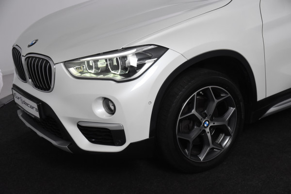 BMW X1 sDrive18i *1ste Eigenaar*Leer*Navigatie*HUD*Panoramadak*