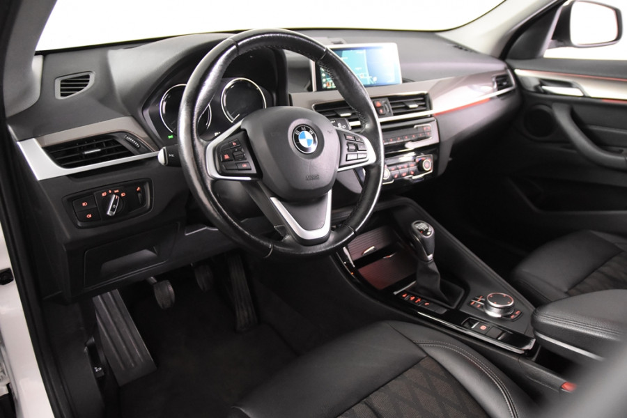 BMW X1 sDrive18i *1ste Eigenaar*Leer*Navigatie*HUD*Panoramadak*