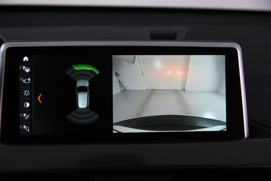 BMW X1 sDrive18i *1ste Eigenaar*Leer*Navigatie*HUD*Panoramadak*