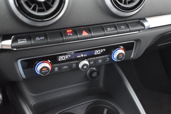 Audi A3 Limousine 30 TFSI Sport S Line | LED | DEALER ONDERHOUDEN | DAB | NAP | NAVIGATIE | CLIMATE CONTROLE