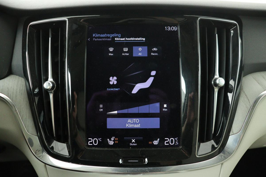 Volvo V60 Cross Country 2.0 B5 AWD Pro | Panoramadak | Leder | Stoel & stuurverwarming | Adaptive cruise | Memory | Carplay | Full LED | Keyless | Navigatie