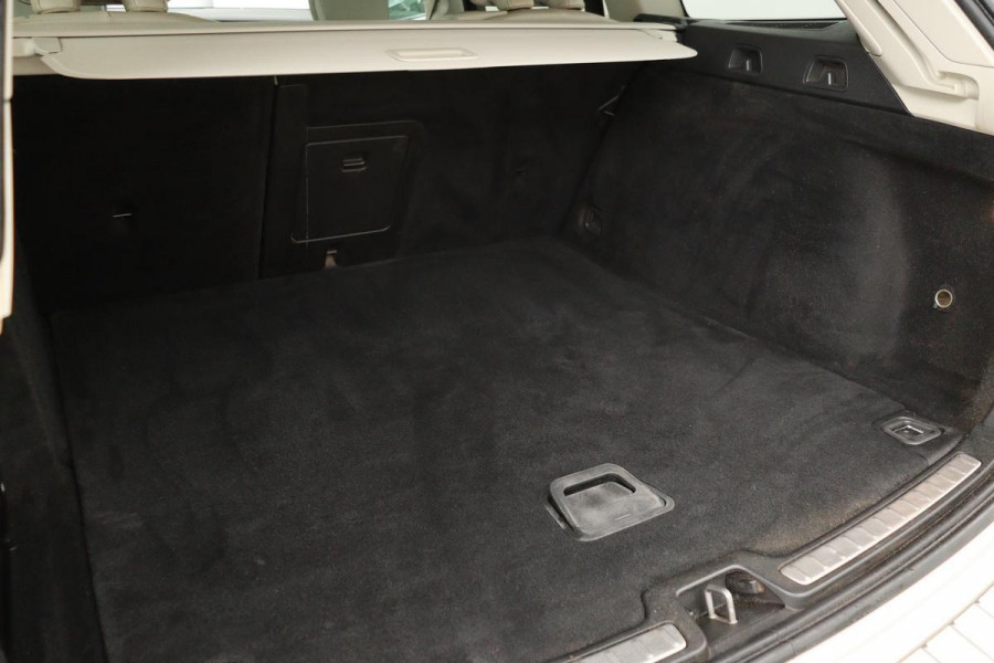 Volvo V60 Cross Country 2.0 B5 AWD Pro | Panoramadak | Leder | Stoel & stuurverwarming | Adaptive cruise | Memory | Carplay | Full LED | Keyless | Navigatie