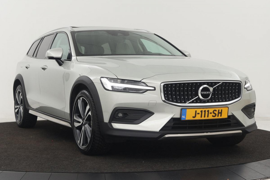 Volvo V60 Cross Country 2.0 B5 AWD Pro | Panoramadak | Leder | Stoel & stuurverwarming | Adaptive cruise | Memory | Carplay | Full LED | Keyless | Navigatie