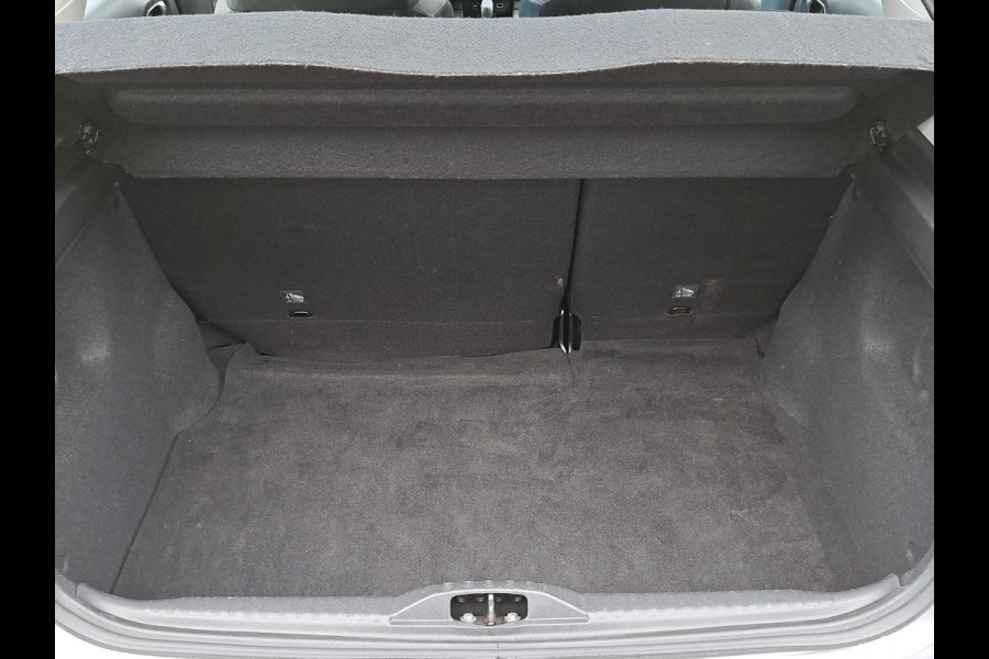 Citroën C3 1.2 PureTech Feel | zwart dak | navigatie | climate control | achteruitrijcamera