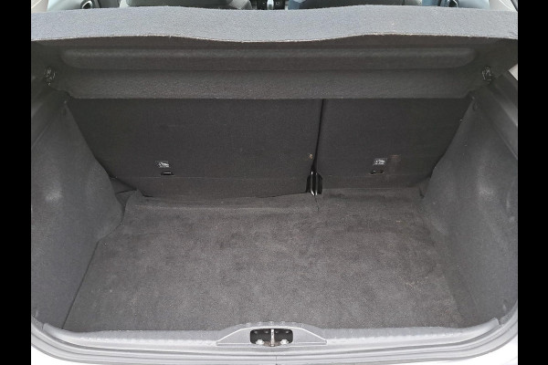 Citroën C3 1.2 PureTech Feel | zwart dak | navigatie | climate control | achteruitrijcamera