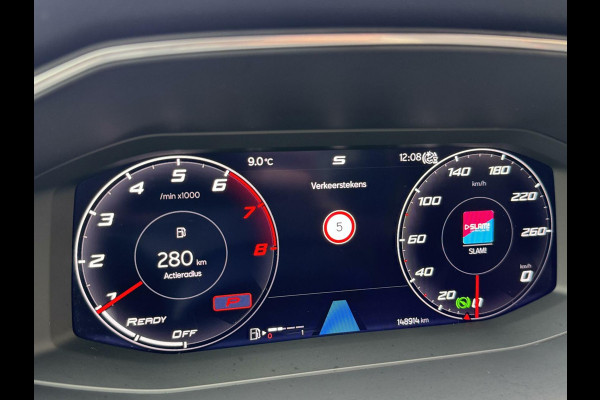 Seat Leon 1.5 eTSI FR Automaat | Panoramadak | Stoelverwarming | Achteruitrijcamera | LED verlichting | Stuurverwarming | Parkeersensoren