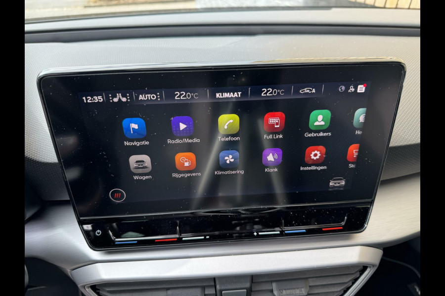 Seat Leon 1.5 eTSI FR Automaat | Panoramadak | Stoelverwarming | Achteruitrijcamera | LED verlichting | Stuurverwarming | Parkeersensoren