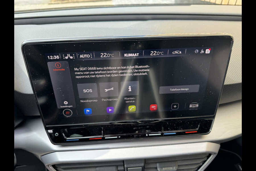 Seat Leon 1.5 eTSI FR Automaat | Panoramadak | Stoelverwarming | Achteruitrijcamera | LED verlichting | Stuurverwarming | Parkeersensoren