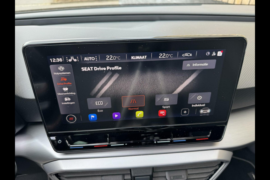 Seat Leon 1.5 eTSI FR Automaat | Panoramadak | Stoelverwarming | Achteruitrijcamera | LED verlichting | Stuurverwarming | Parkeersensoren