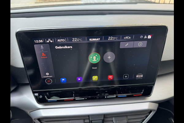 Seat Leon 1.5 eTSI FR Automaat | Panoramadak | Stoelverwarming | Achteruitrijcamera | LED verlichting | Stuurverwarming | Parkeersensoren