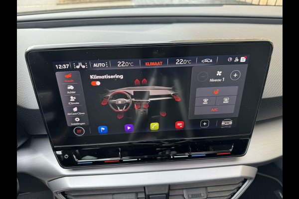 Seat Leon 1.5 eTSI FR Automaat | Panoramadak | Stoelverwarming | Achteruitrijcamera | LED verlichting | Stuurverwarming | Parkeersensoren