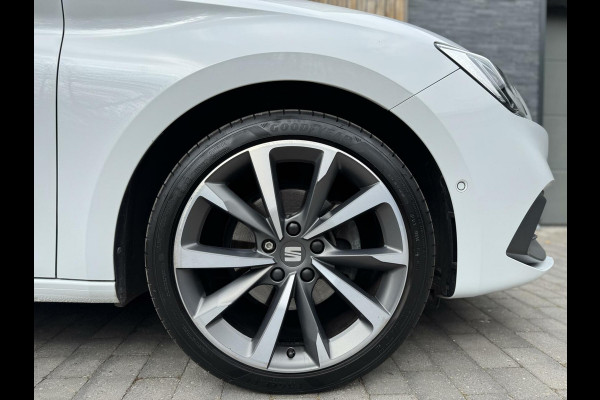 Seat Leon 1.5 eTSI FR Automaat | Panoramadak | Stoelverwarming | Achteruitrijcamera | LED verlichting | Stuurverwarming | Parkeersensoren