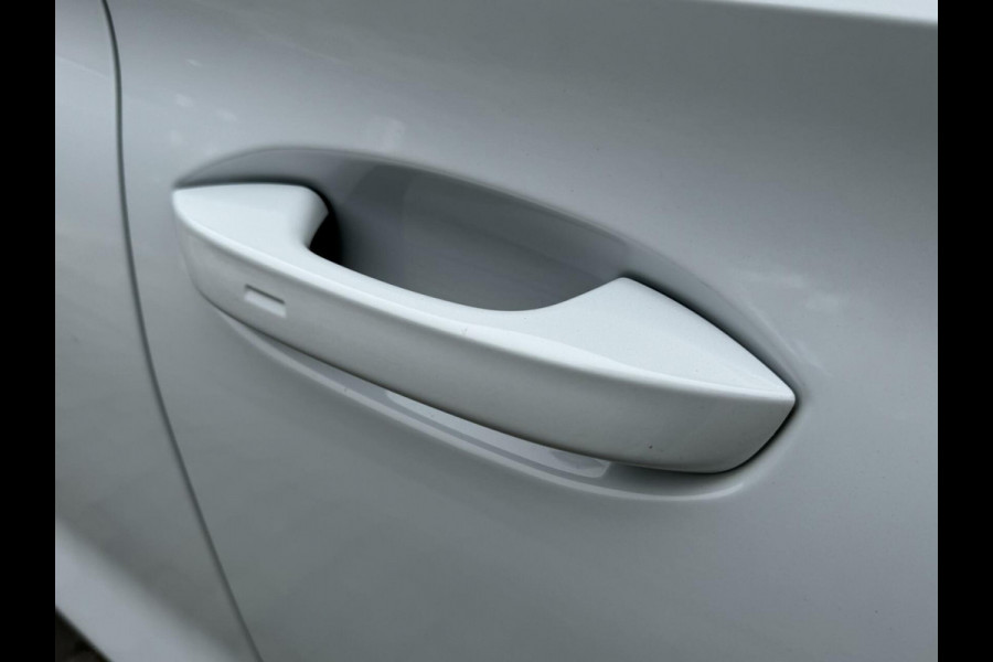 Seat Leon 1.5 eTSI FR Automaat | Panoramadak | Stoelverwarming | Achteruitrijcamera | LED verlichting | Stuurverwarming | Parkeersensoren