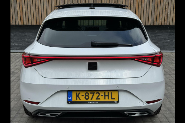 Seat Leon 1.5 eTSI FR Automaat | Panoramadak | Stoelverwarming | Achteruitrijcamera | LED verlichting | Stuurverwarming | Parkeersensoren