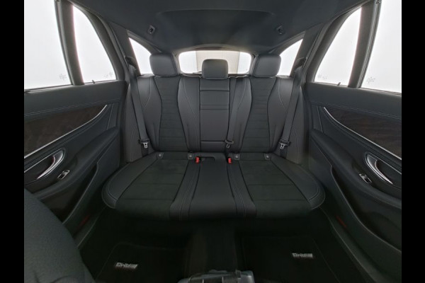 Mercedes-Benz E-Klasse Estate 300 e AMG Plug-In Hybride | AMG Line | Night Pakket | Schuif-Kanteldak | Rij-assistentiepakket Plus | Spiegel Pakket | Inclusief 24 maanden MB Certified garantie voor Europa.