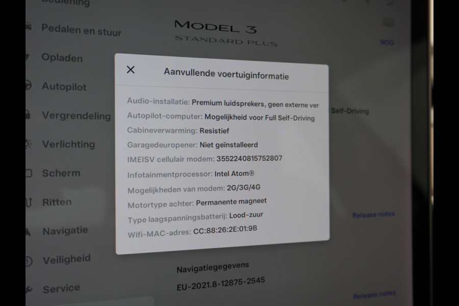 Tesla Model 3 SR+60kWh 325PK 19" AutoPilot Leer PanoDak Adaptive cruise Camera's Elektr.-Stuur+Stoelen+Spiegels+Geheugen+Easy-Entry+Verwarmde  Navi full map LED-a+v ACC Dual-ECC DAB Voorverwarmen interieur via App Keyless via Telefoonsleutel One-Pedal-Drive Orig. nlse auto tot 11kw laden thuis ! Snelladen Garantie Accu tot  10-12-2027 max 160.000km 1584kg licht!