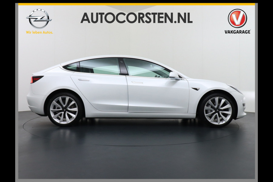 Tesla Model 3 SR+60kWh 325PK 19" AutoPilot Leer PanoDak Adaptive cruise Camera's Elektr.-Stuur+Stoelen+Spiegels+Geheugen+Easy-Entry+Verwarmde  Navi full map LED-a+v ACC Dual-ECC DAB Voorverwarmen interieur via App Keyless via Telefoonsleutel One-Pedal-Drive Orig. nlse auto tot 11kw laden thuis ! Snelladen Garantie Accu tot  10-12-2027 max 160.000km 1584kg licht!