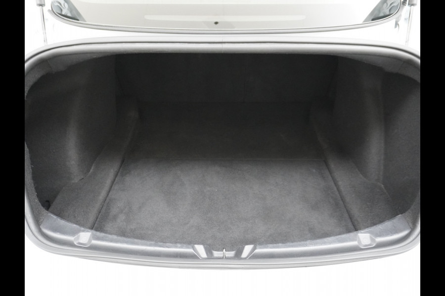 Tesla Model 3 SR+60kWh 325PK 19" AutoPilot Leer PanoDak Adaptive cruise Camera's Elektr.-Stuur+Stoelen+Spiegels+Geheugen+Easy-Entry+Verwarmde  Navi full map LED-a+v ACC Dual-ECC DAB Voorverwarmen interieur via App Keyless via Telefoonsleutel One-Pedal-Drive Orig. nlse auto tot 11kw laden thuis ! Snelladen Garantie Accu tot  10-12-2027 max 160.000km 1584kg licht!