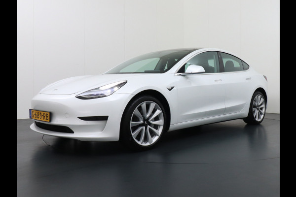 Tesla Model 3 SR+60kWh 325PK 19" AutoPilot Leer PanoDak Adaptive cruise Camera's Elektr.-Stuur+Stoelen+Spiegels+Geheugen+Easy-Entry+Verwarmde  Navi full map LED-a+v ACC Dual-ECC DAB Voorverwarmen interieur via App Keyless via Telefoonsleutel One-Pedal-Drive Orig. nlse auto tot 11kw laden thuis ! Snelladen Garantie Accu tot  10-12-2027 max 160.000km 1584kg licht!