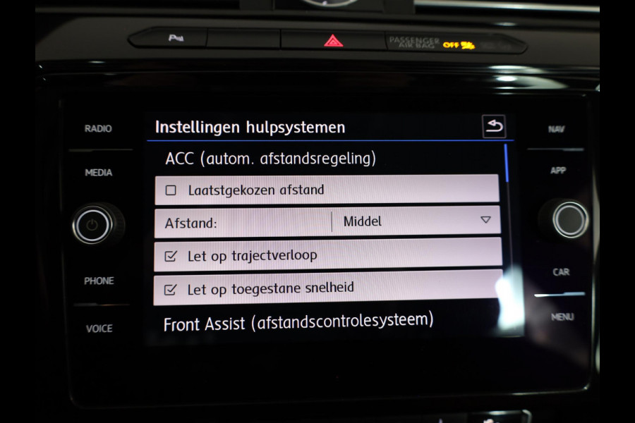 Volkswagen Arteon 1.5 TSI Elegance 150pk DSG| el.trekhaak | Alarm| Leer | 18'LM-velgen| verwarmdevoorruit
