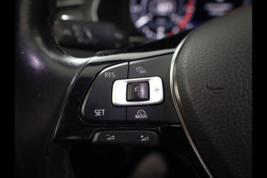 Volkswagen Arteon 1.5 TSI Elegance 150pk DSG| el.trekhaak | Alarm| Leer | 18'LM-velgen| verwarmdevoorruit