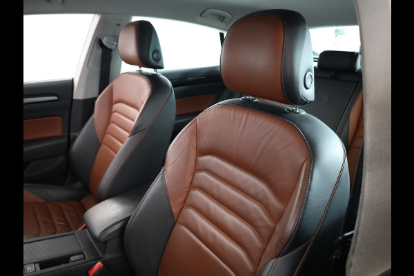 Volkswagen Arteon 1.5 TSI Elegance 150pk DSG| el.trekhaak | Alarm| Leer | 18'LM-velgen| verwarmdevoorruit