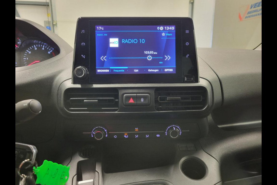 Peugeot Partner 1.2PureTech 111pk Benzine!