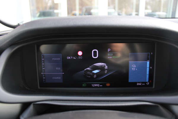 Jeep Avenger ALTITUDE 156PK 54 kWh | 3-FASE | ELEKTRISCH BEDIENBARE ACHTERKLEP | ACHTERUITRIJ CAMERA | NAVIGATIE | DRAADLOZE APPLE CARPLAY/ANDROID AUTO | ALL SEASON BANDEN | LICHTMETALEN VELGEN 17" | ADAPTIVE CRUISE CONTROL | DAB+ RADIO | DRAADLOZE TELEFOONLADER | KEYLESS ENTRY |
