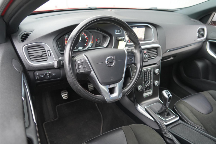 Volvo V40 2.0 T4 Business Sport / NL-Auto / 190 PK / Distributie recent verv. / Navigatie / Cruise / Climate
